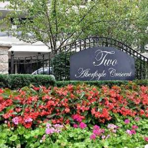 2 Aberfoyle Crescent